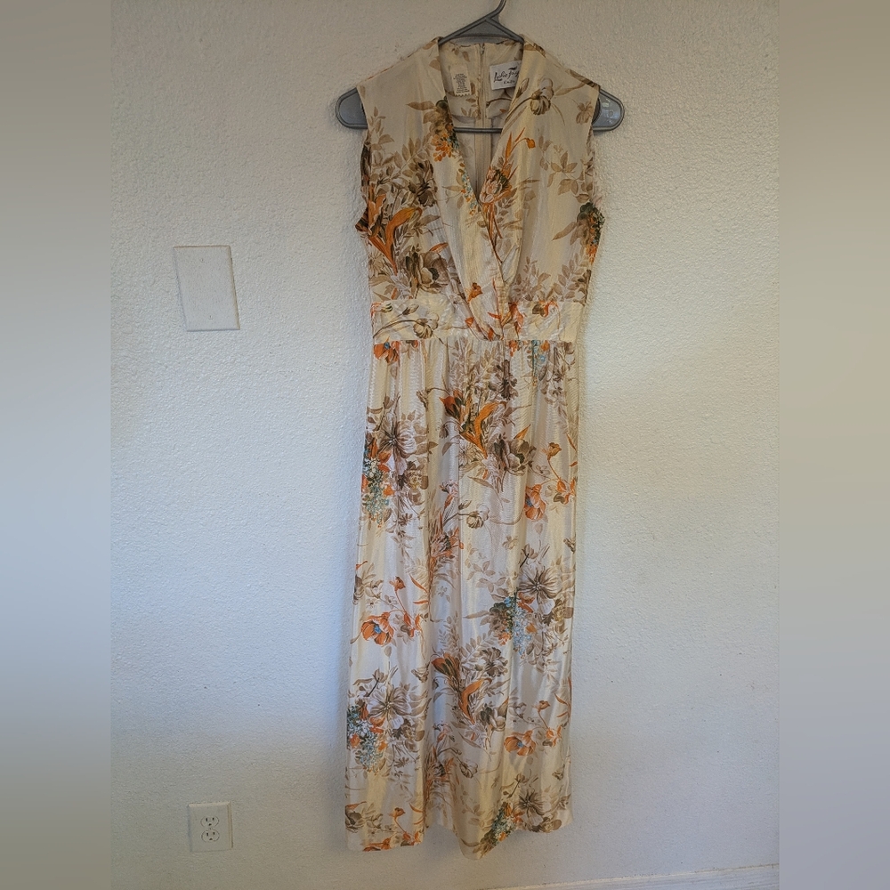 Leslie Fay 1970s Floral V neck Maxi Dress